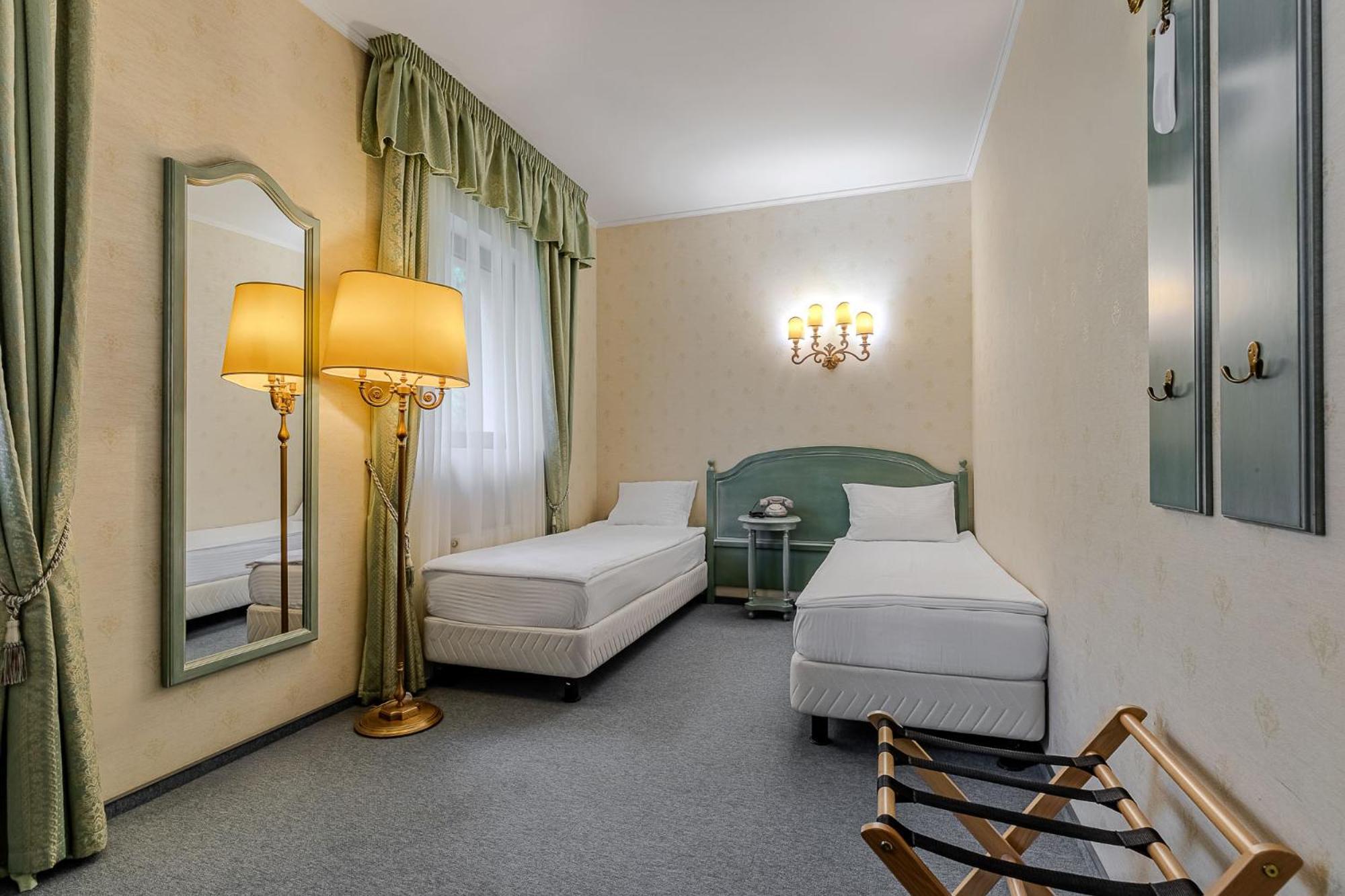 Hotel Edelweiss à Yaremtche Extérieur photo