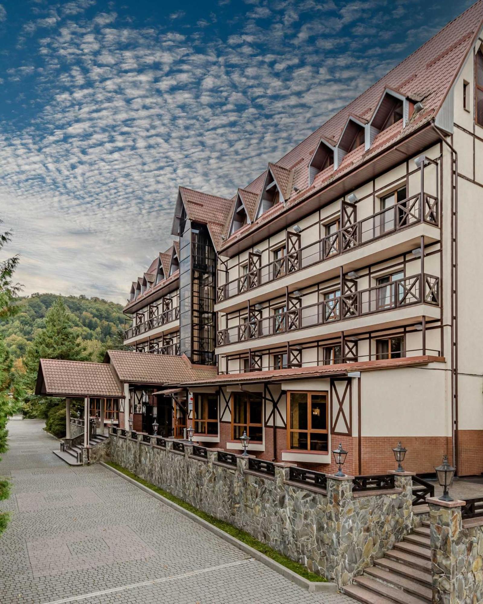 Hotel Edelweiss à Yaremtche Extérieur photo